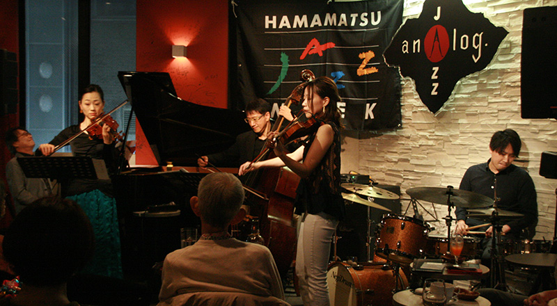 街のジャズクラブ