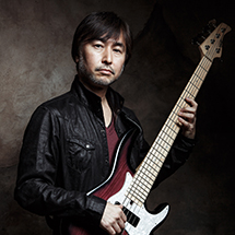 写真：岡田治郎（B）