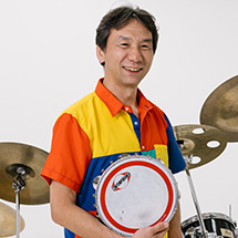 写真:坪根剛介(Dr, Per)